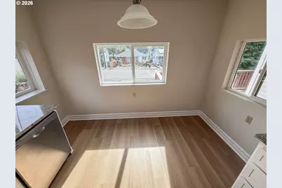 520 E Fairfield St, Gladstone, OR 97027 - Photo 17