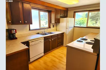 38717 Dexter Rd, Dexter, OR 97431 - Photo 7