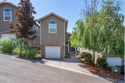 1487 NE Four Seasons Dr, Roseburg, OR 97470 - Photo 1