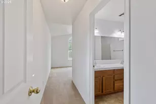 1487 NE Four Seasons Dr, Roseburg, OR 97470 - Photo 23