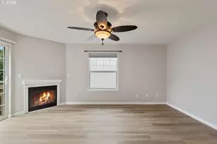 1487 NE Four Seasons Dr, Roseburg, OR 97470 - Photo 11