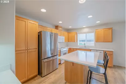 1851 Cougar Ave, Albany, OR 97321 - Photo 7