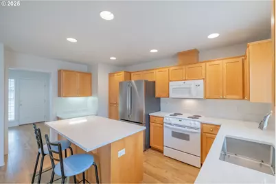 1851 Cougar Ave, Albany, OR 97321 - Photo 9