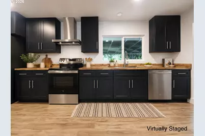 11024 SE Long St, Portland, OR 97266 - Photo 9