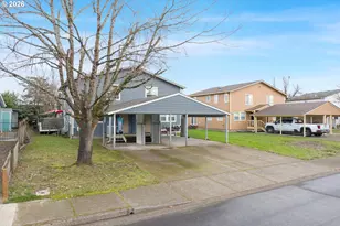 215 Smith Loop, Springfield, OR 97478 - Photo 5