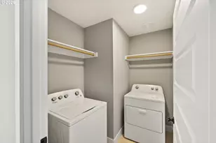 7955 N Courtenay Ave, Portland, OR 97203 - Photo 31
