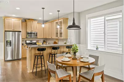 7955 N Courtenay Ave, Portland, OR 97203 - Photo 9