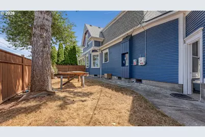 2206 Marion St, North Bend, OR 97459 - Photo 47