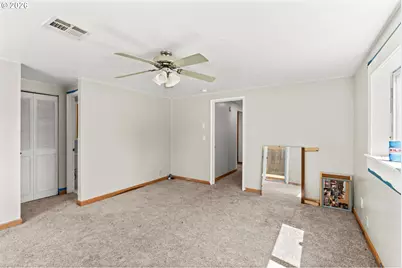 233 Howard Ave, Eugene, OR 97404 - Photo 13