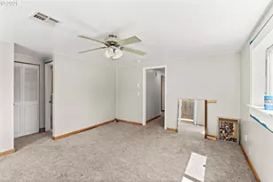 233 Howard Ave, Eugene, OR 97404 - Photo 13