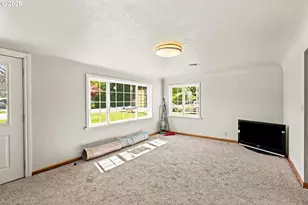233 Howard Ave, Eugene, OR 97404 - Photo 7