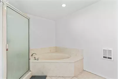 233 Howard Ave, Eugene, OR 97404 - Photo 27