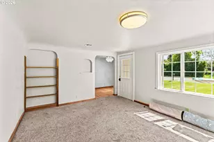233 Howard Ave, Eugene, OR 97404 - Photo 5