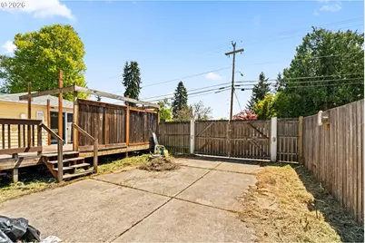 233 Howard Ave, Eugene, OR 97404 - Photo 37
