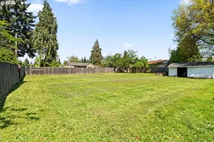 233 Howard Ave, Eugene, OR 97404 - Photo 29