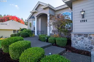 1791 NW Horseshoe Lake Cir, Albany, OR 97321 - Photo 3