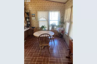 775 4th St, Baker City, OR 97814 - Photo 5