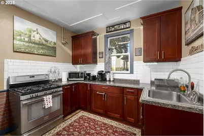 2018 SE 6th Ave, Portland, OR 97214 - Photo 13