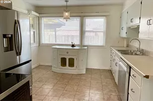 480 Gilbert St, Eugene, OR 97402 - Photo 9