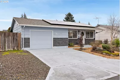 300 W Clackamas Cir, Woodburn, OR 97071 - Photo 3