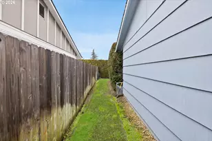 300 W Clackamas Cir, Woodburn, OR 97071 - Photo 31