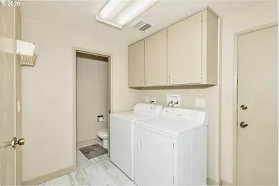 9 Britten Ct, Lake Oswego, OR 97035 - Photo 11