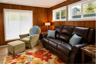 375 17th St, Springfield, OR 97477 - Photo 29