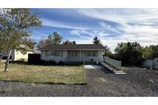 1225 B St, Fossil, OR 97830 - Photo 1