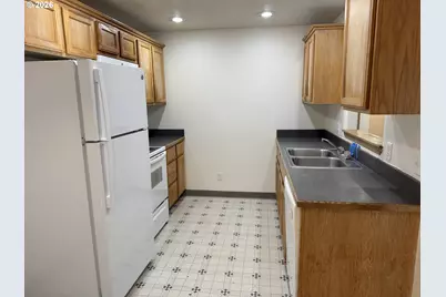 320 Monmouth Ave S, Monmouth, OR 97361 - Photo 15