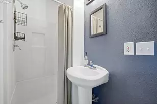 7515 SE 103rd Ave, Portland, OR 97266 - Photo 17