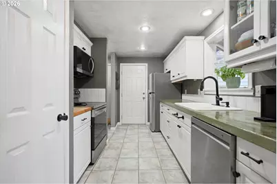 7515 SE 103rd Ave, Portland, OR 97266 - Photo 11