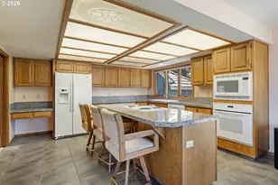 19602 Wildwood Dr, West Linn, OR 97068 - Photo 15