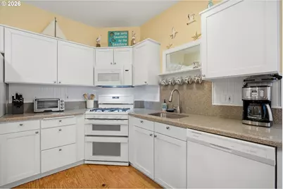 120 Bella Beach Dr, Depoe Bay, OR 97341 - Photo 11