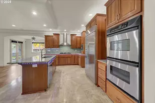 3234 Riverplace Dr, Eugene, OR 97401 - Photo 9