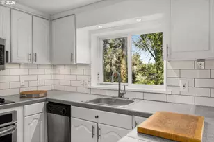 1725 South Shore Blvd, Lake Oswego, OR 97034 - Photo 17