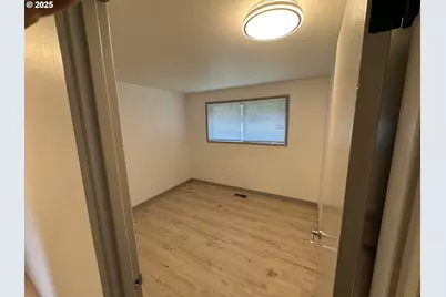 2420 Margery St, West Linn, OR 97068 - Photo 9