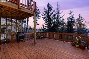 8452 NW Timber Ridge Ct, Portland, OR 97229 - Photo 41