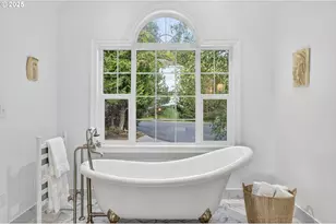 8452 NW Timber Ridge Ct, Portland, OR 97229 - Photo 27