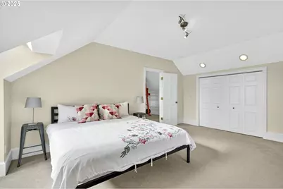 8452 NW Timber Ridge Ct, Portland, OR 97229 - Photo 29