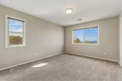 7627 SE 140th Dr, Portland, OR 97236 - Photo 31