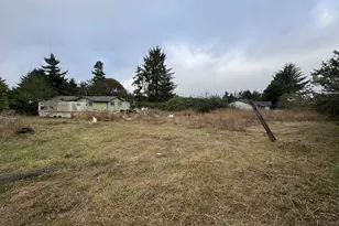 91031 Libby Ln, Coos Bay, OR 97420 - Photo 5