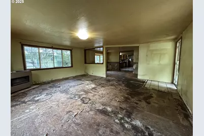 91031 Libby Ln, Coos Bay, OR 97420 - Photo 9