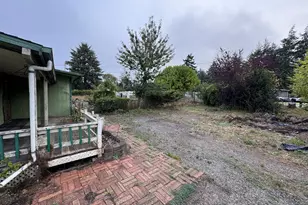 91031 Libby Ln, Coos Bay, OR 97420 - Photo 3