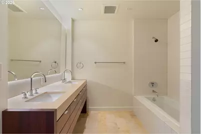 836 S Curry St #706, Portland, OR 97239 - Photo 19