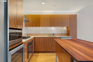 836 S Curry St, Portland, OR 97239 - Photo 17