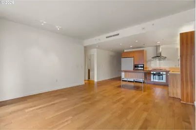 836 S Curry St #706, Portland, OR 97239 - Photo 11