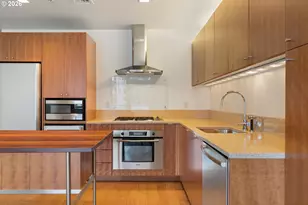 836 S Curry St, Portland, OR 97239 - Photo 13
