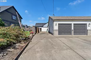 225 Grizzly Ave, Eugene, OR 97404 - Photo 33