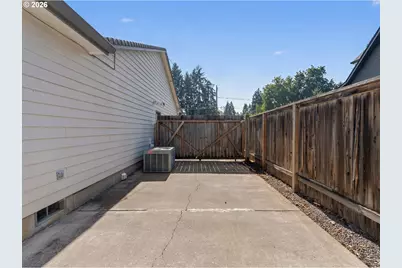 225 Grizzly Ave, Eugene, OR 97404 - Photo 31