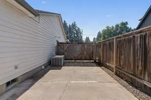 225 Grizzly Ave, Eugene, OR 97404 - Photo 31